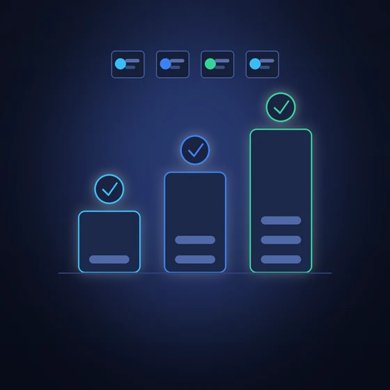 高さの異なる3つの階層ブロックとチェックバッジ、上部にディレクトリのカードを並べた抽象イラスト