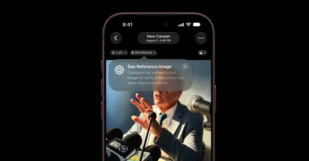 iPhoneの画面に「See Reference Image」という認証機能のダイアログが表示されている様子